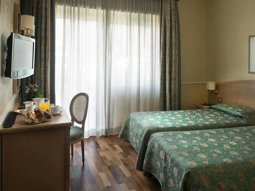 Hotel Santa Costanza By Omnia Hotels Rome 4*,