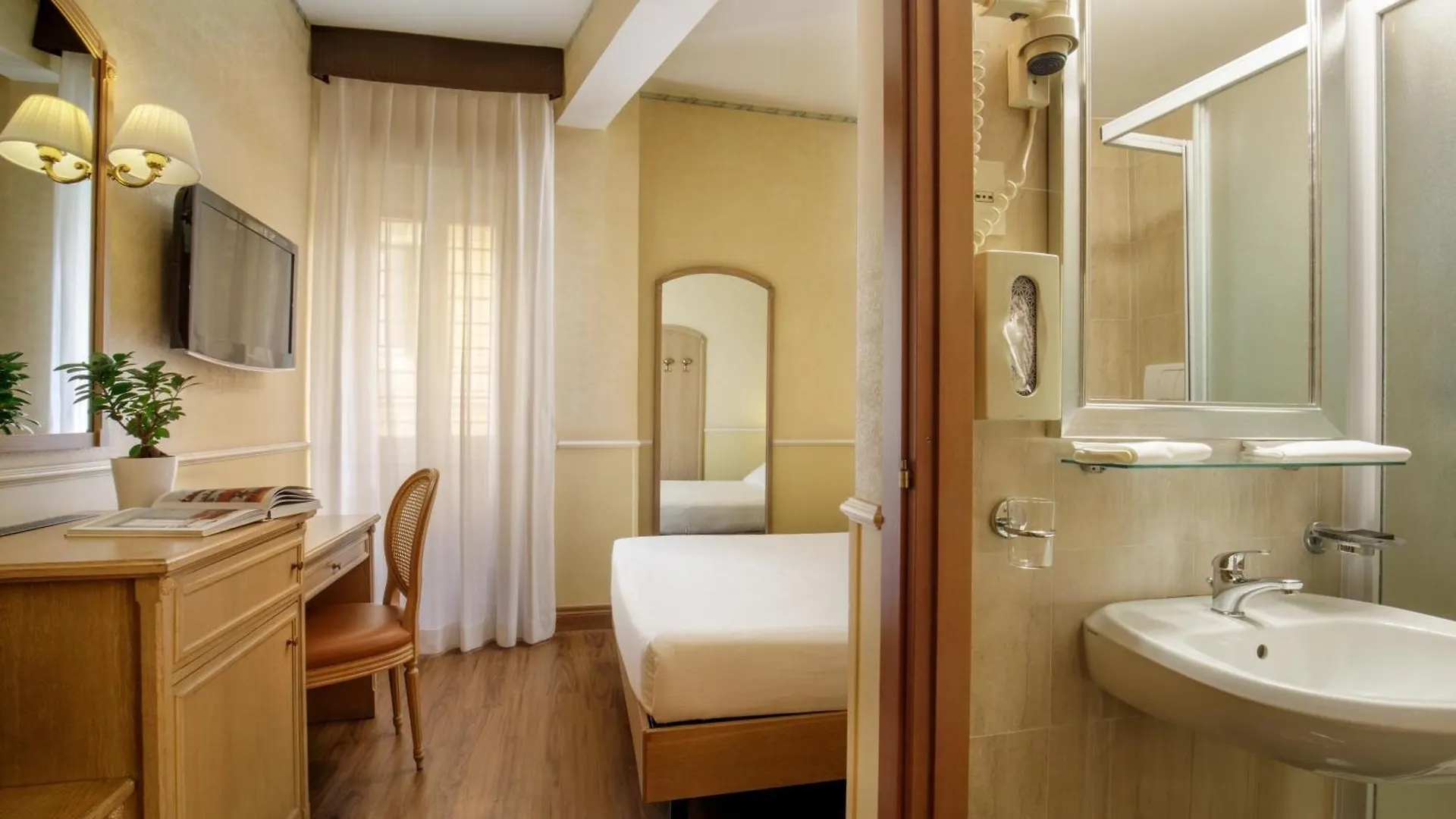 Hotel Santa Costanza By Omnia Hotels Rome 4*,