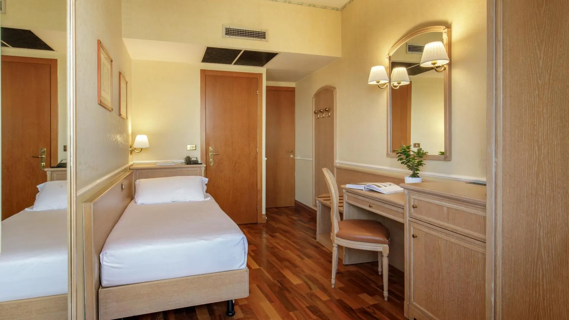 Hotel Santa Costanza By Omnia Hotels Rome Italy