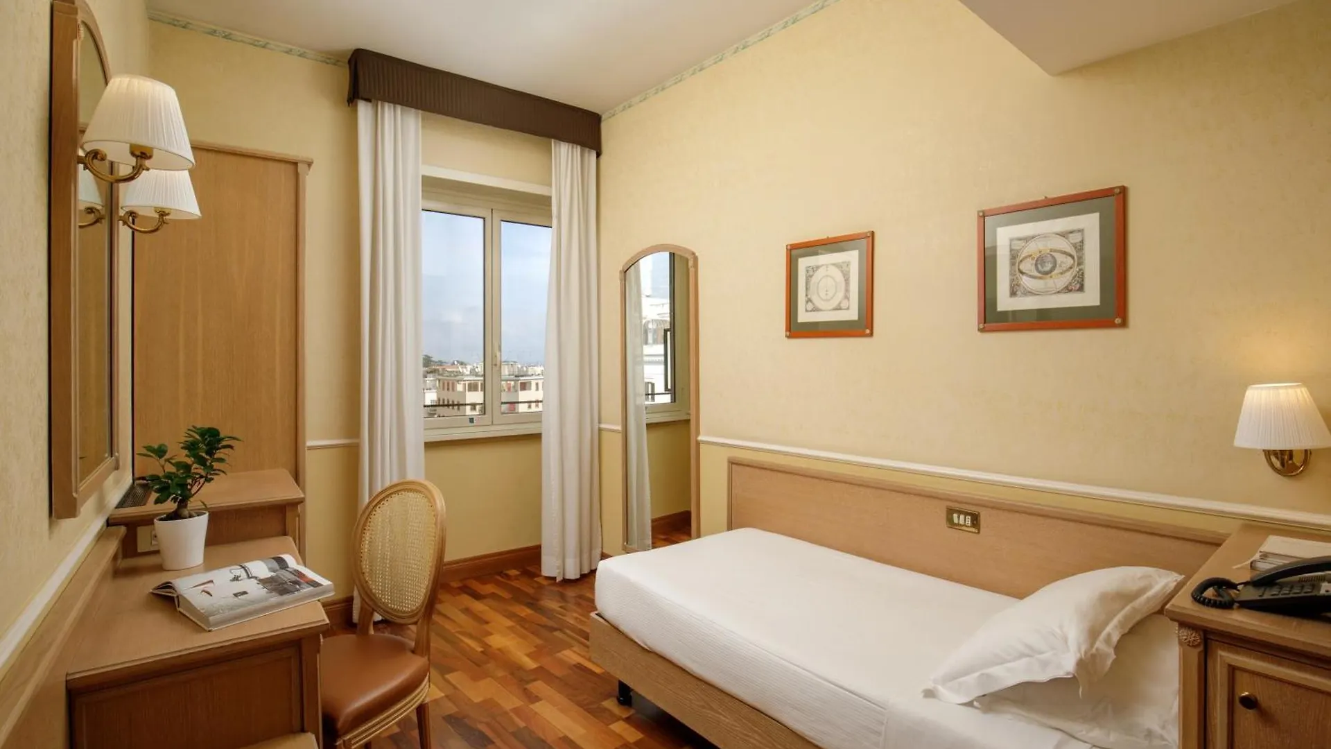 Hotel Santa Costanza By Omnia Hotels Rome