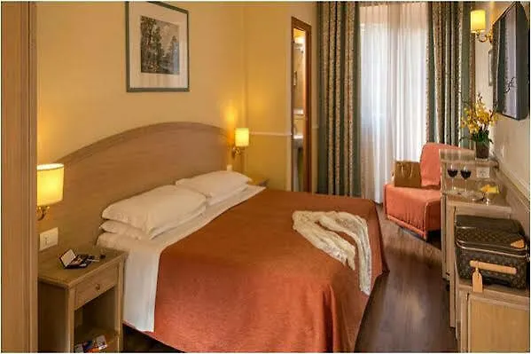 Hotel Santa Costanza By Omnia Hotels Rome