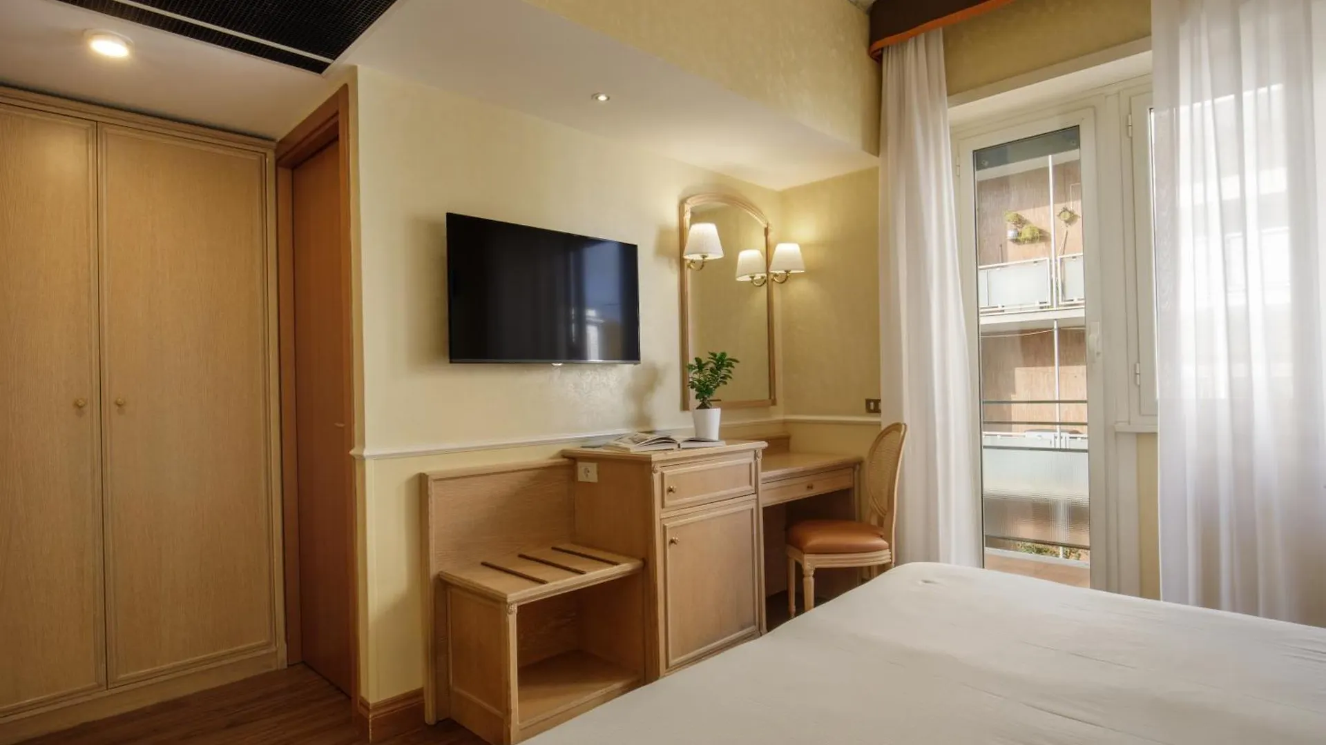 Hotel Santa Costanza by OMNIA hotels Roma